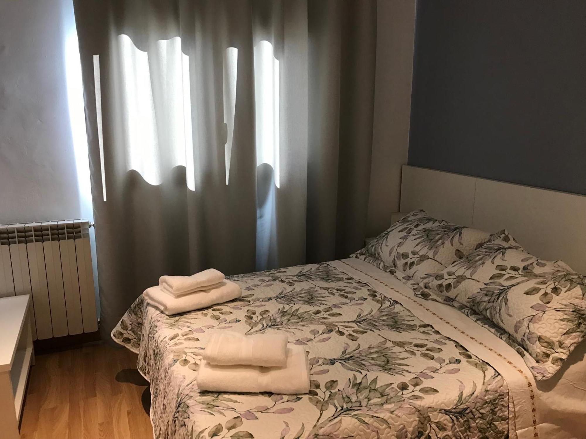 Hostal Casiano Camarasa Extérieur photo