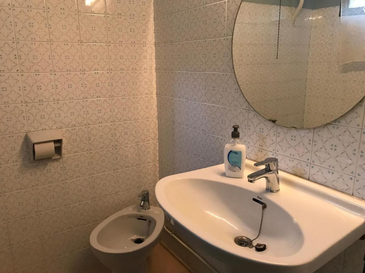 Hostal Casiano Camarasa Extérieur photo