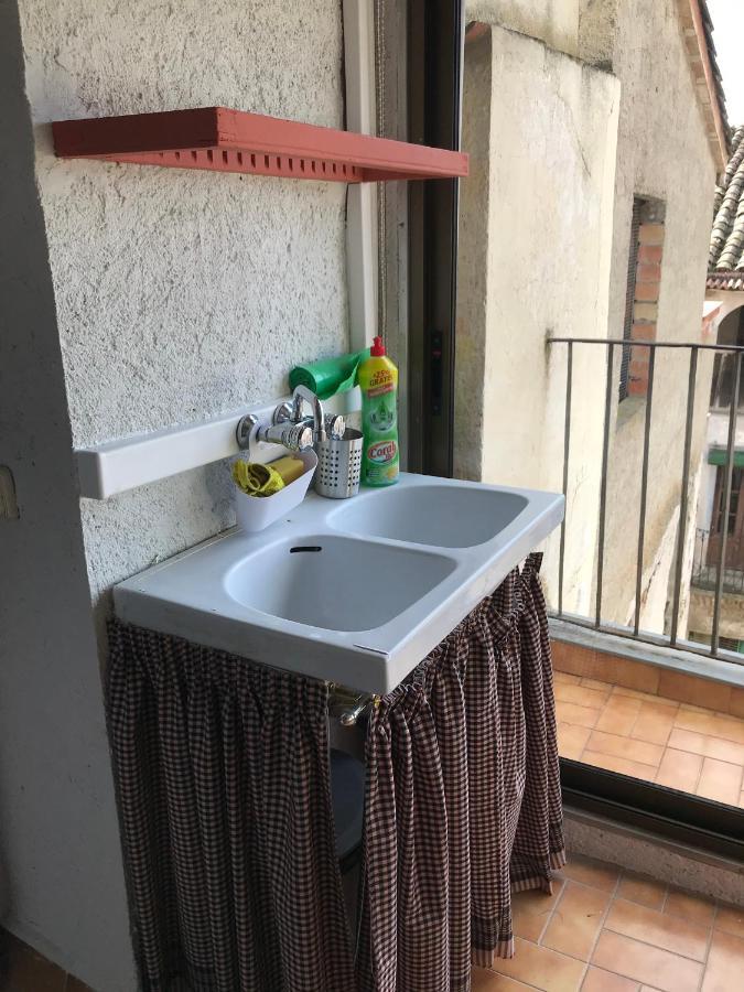 Hostal Casiano Camarasa Extérieur photo