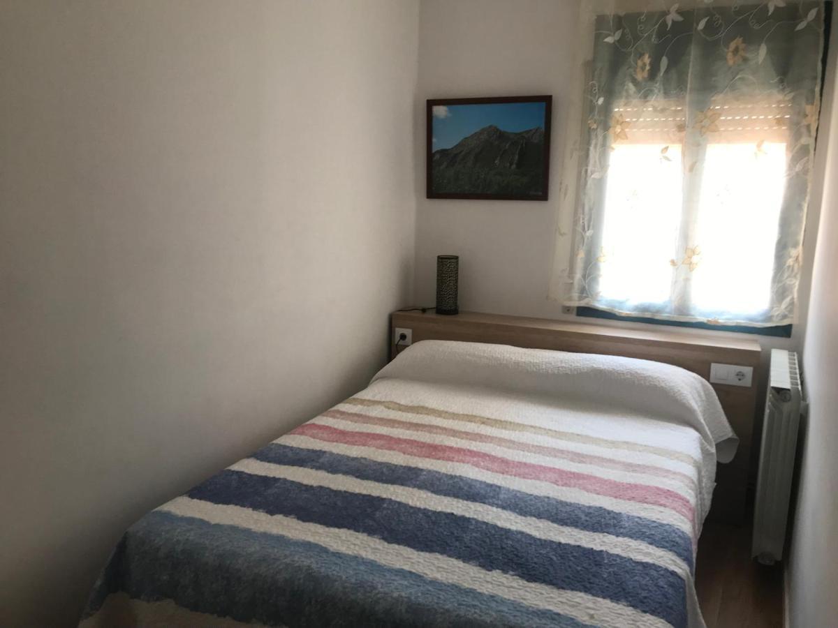 Hostal Casiano Camarasa Extérieur photo